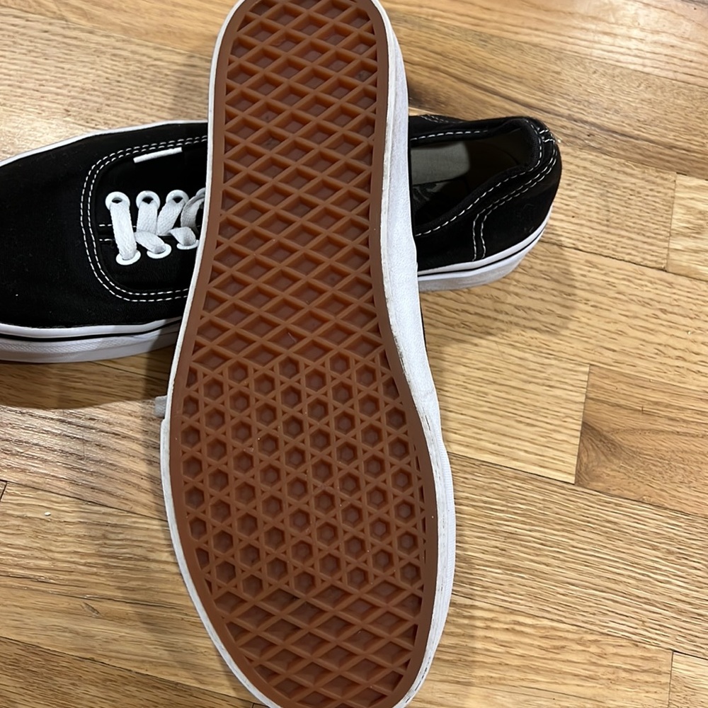 Vans women 10.5 men 9 - Picture 2 of 3